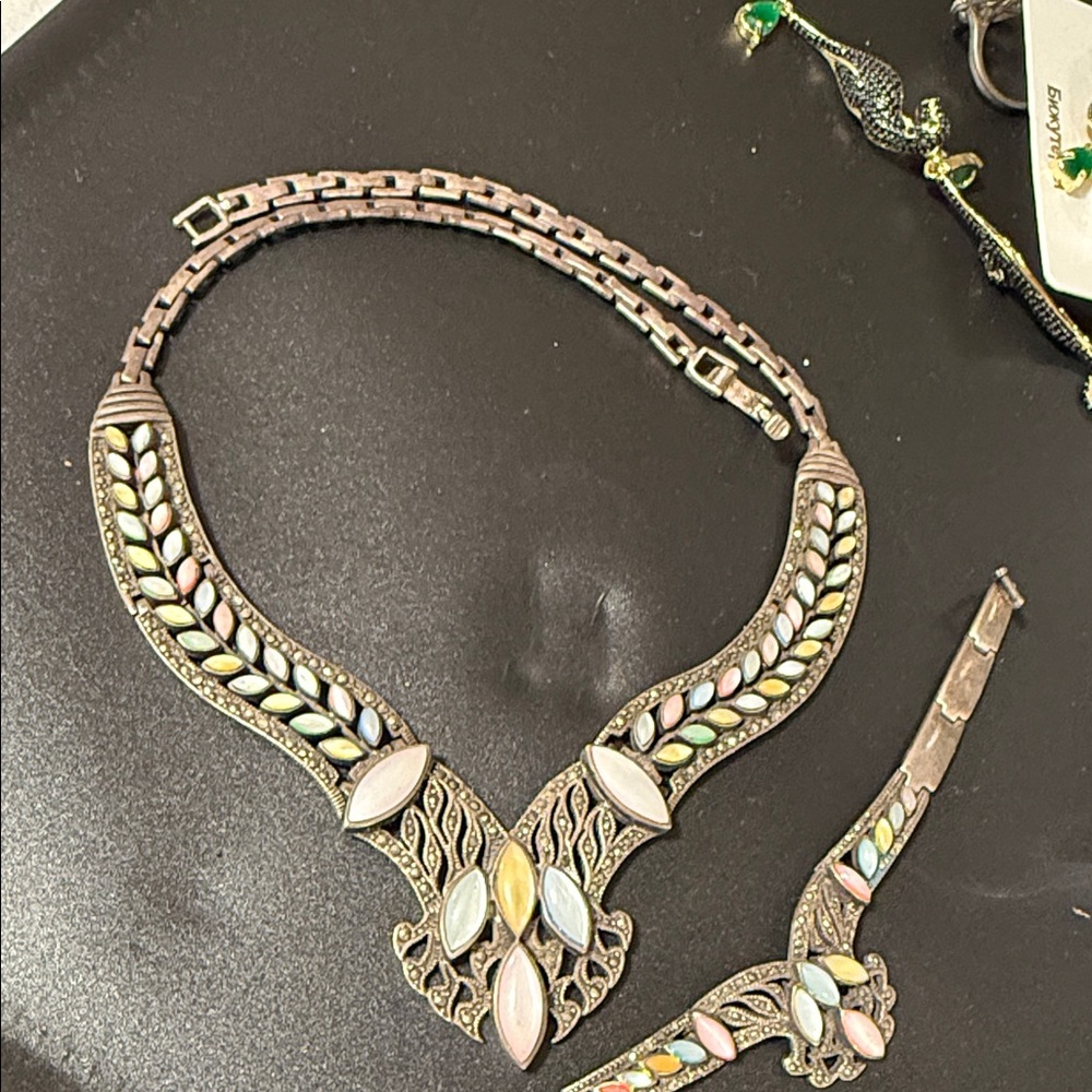 Vintage-Inspired Multi-Color Statement Necklace and Bracelet Set